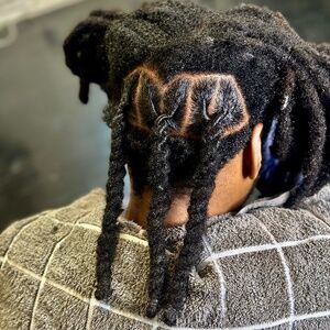 Meet your Posher, Adrianna